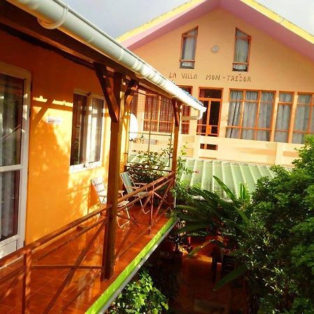 La Villa Mon Tresor Port Mathurin Bagian luar foto